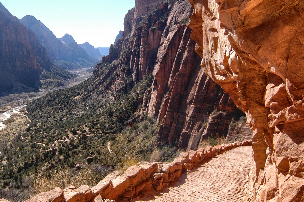 Hiking trail to Walter's Wiggles